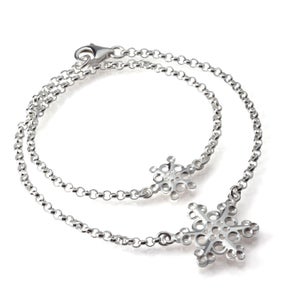 Johanna Rantalainen / Juhana Tampere - Schneekristall (Armband)